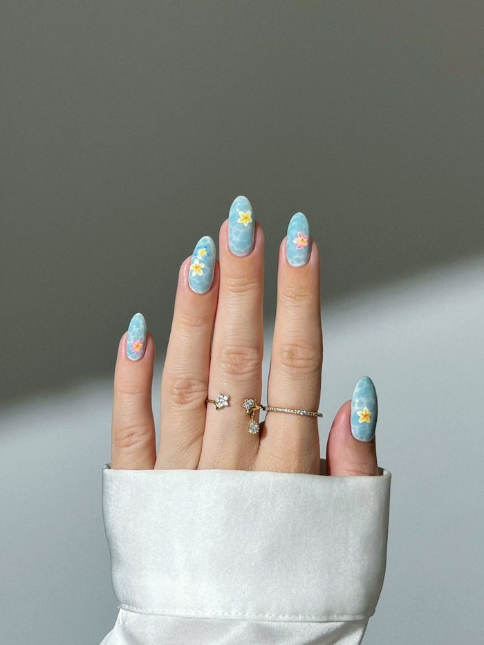 Summer Visual Idea — Nail Art