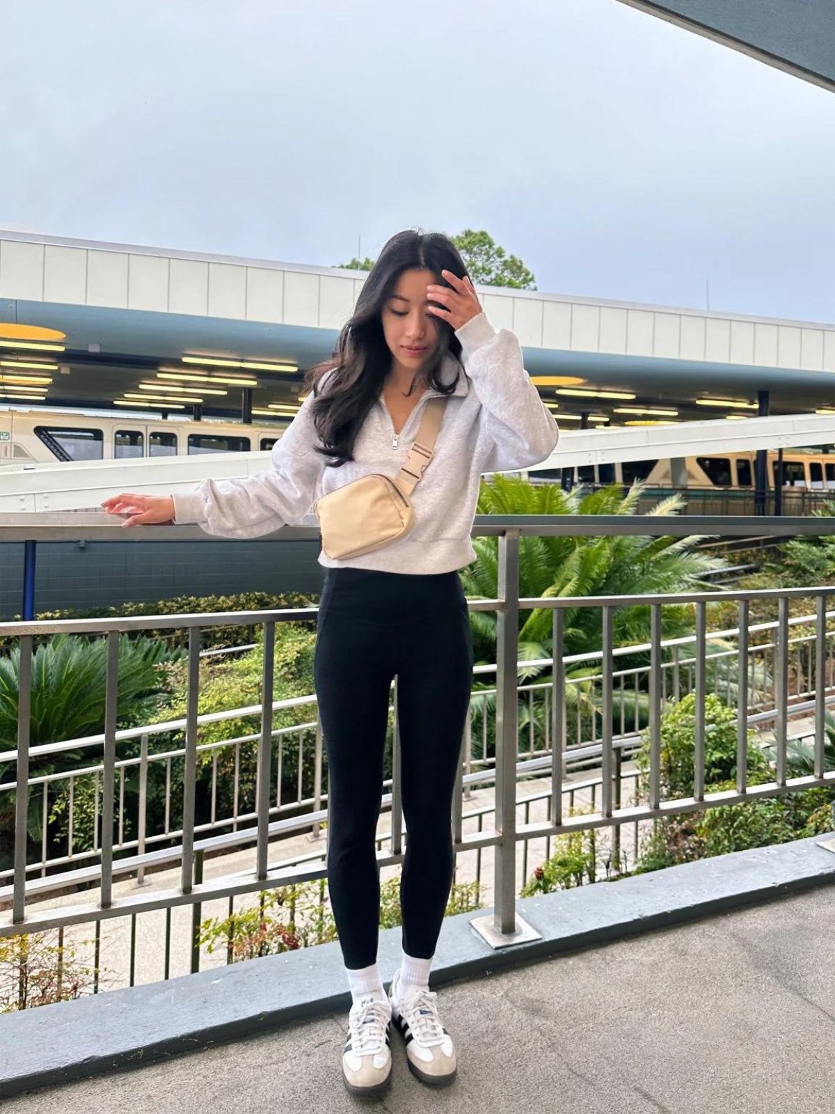 Grey Sweatshirt and Leggings for Comfortable Transit — Travel Outfits