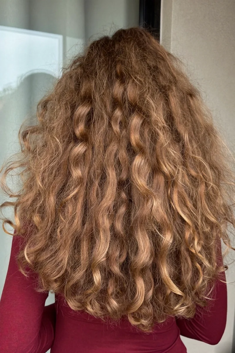 27 Long Wavy Hairstyles with Layers to Try in 2026