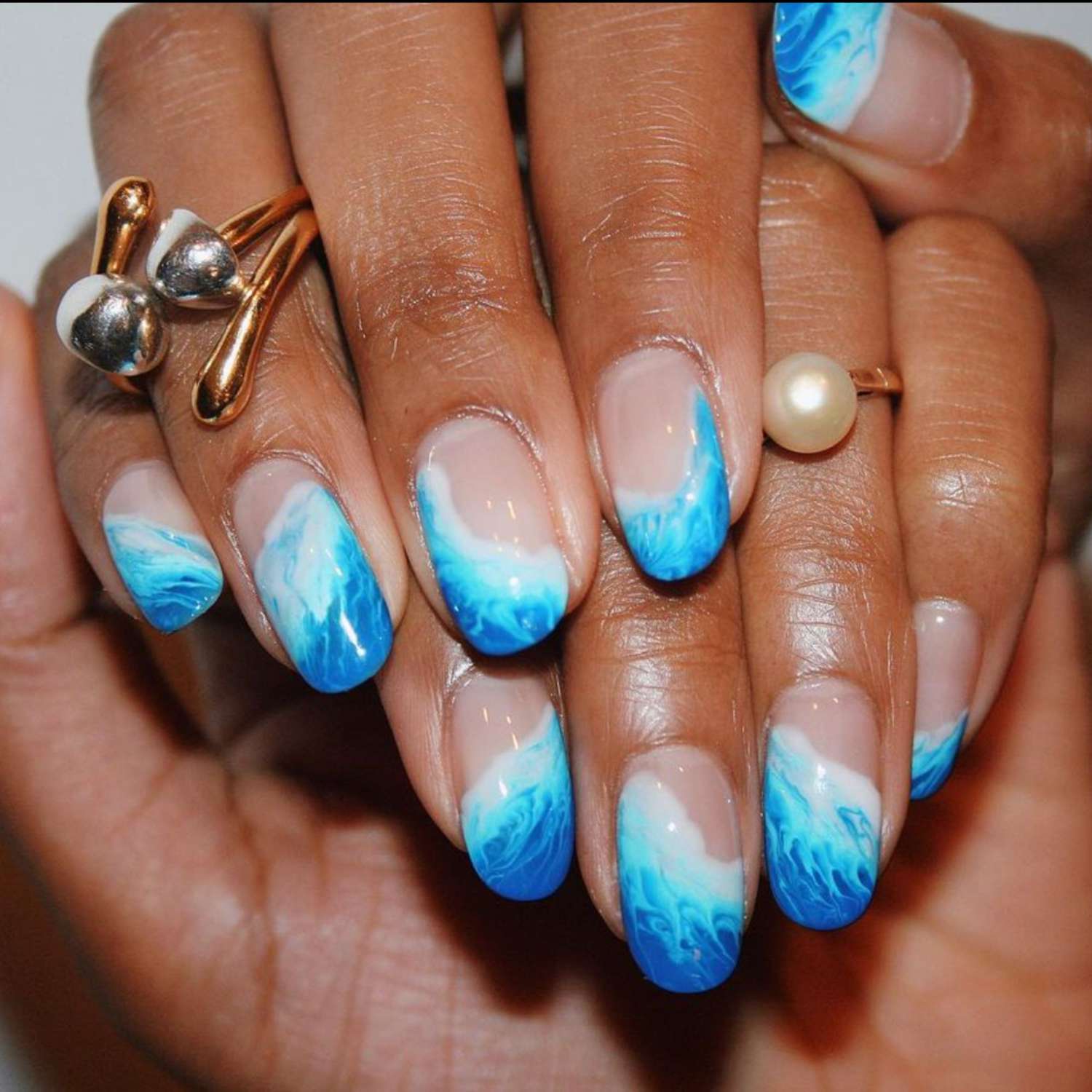 Abstract Blue White Waves — Beach Nails