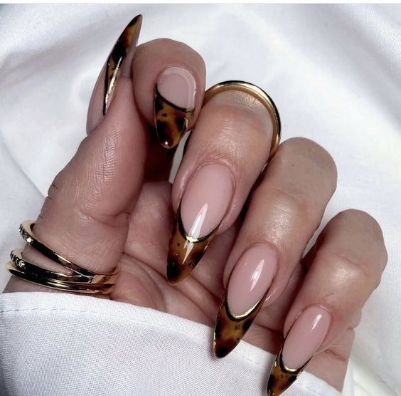 Acrylic nail designs that will turn heads in 2026