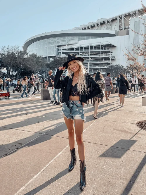 Fringe Jacket with Lace Bralette and Distressed Denim Shorts Fringe Jacket with Lace Bralette and Distressed Denim Shorts — Country Concert Outfits