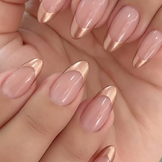 Full Coverage Rich Rose Gold Chrome Almond Full Coverage Rich Rose Gold Chrome Almond — Chrome Nails