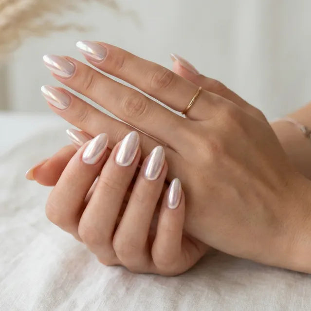 Pale Iridescent White Chrome Pale Iridescent White Chrome — White Chrome Nails