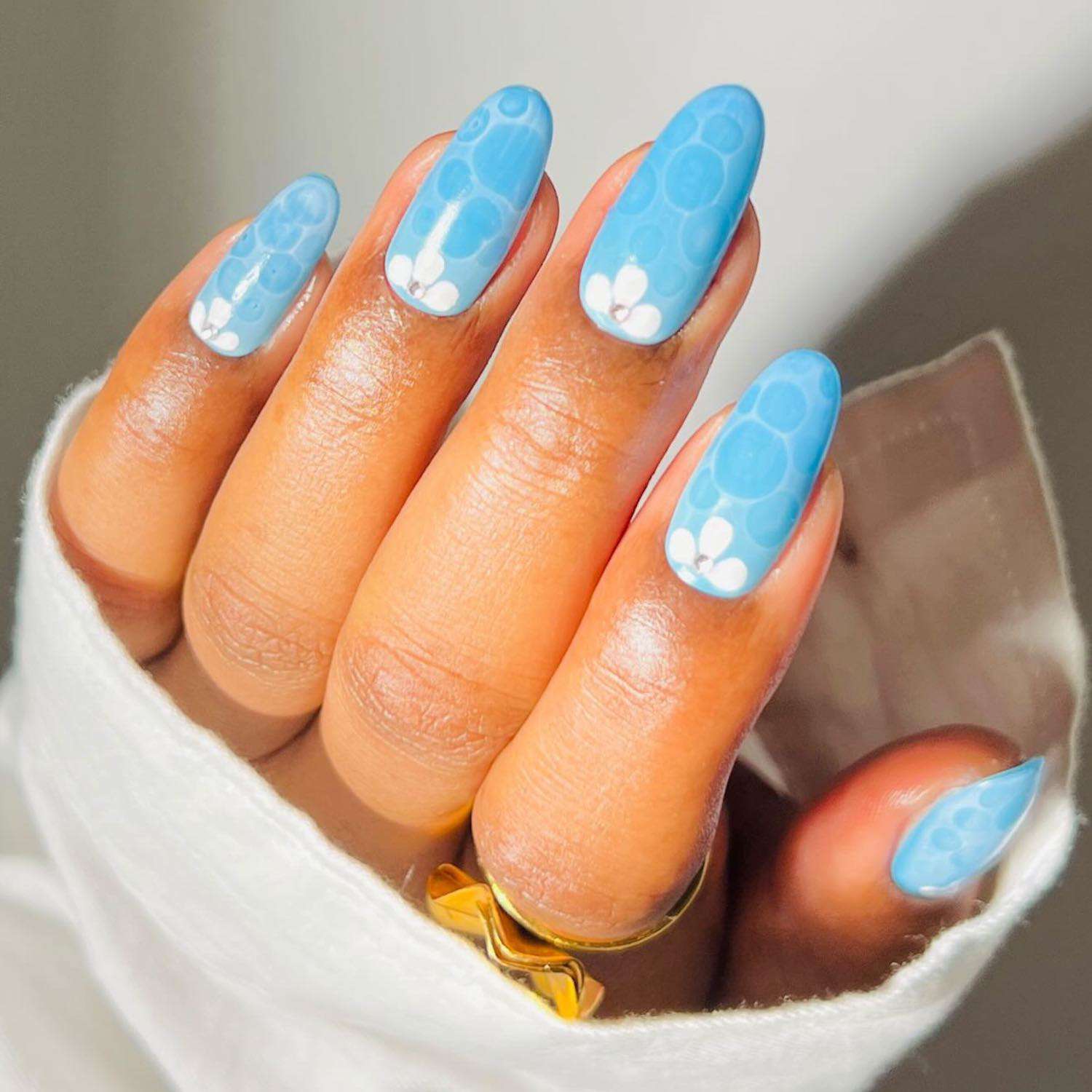 Light Blue Bubble Pattern Floral Nails Light Blue Bubble Pattern Floral Nails — Ocean Nails