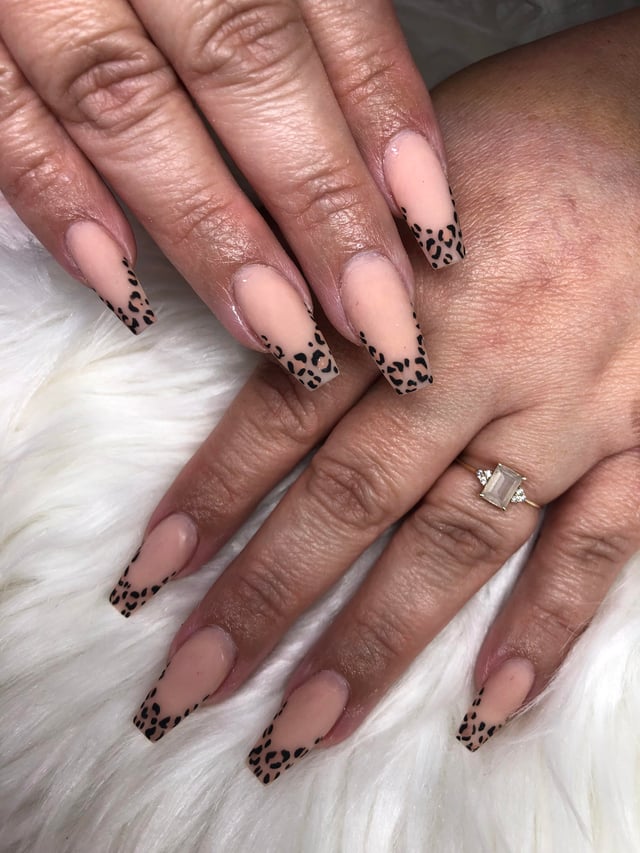 Glossy Leopard Print French Tip Square Nails Glossy Leopard Print French Tip Square Nails — Leopard Print Nails