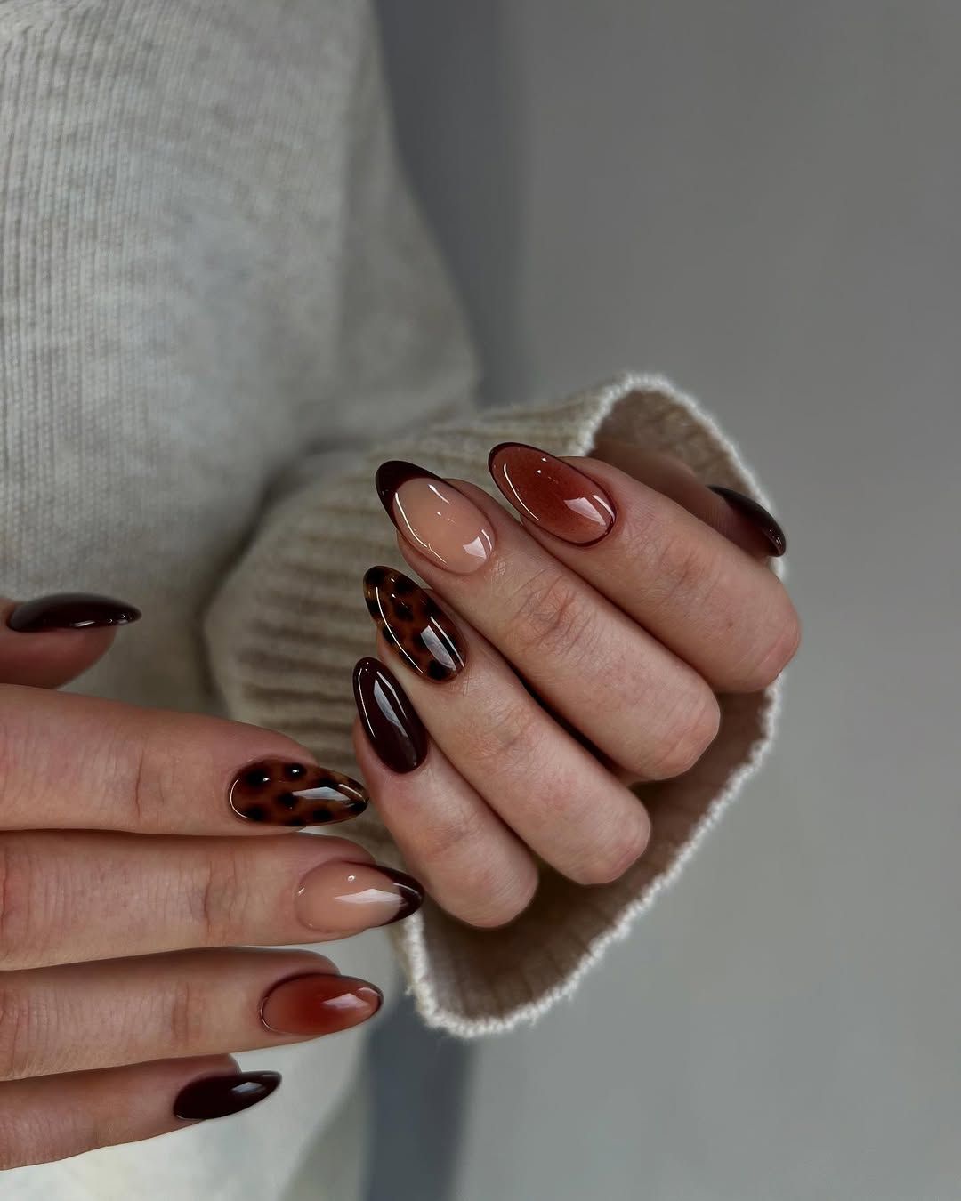 Gradient Nude to Tortoise Shell Almonds Gradient Nude to Tortoise Shell Almonds — Tortoise Shell Nails