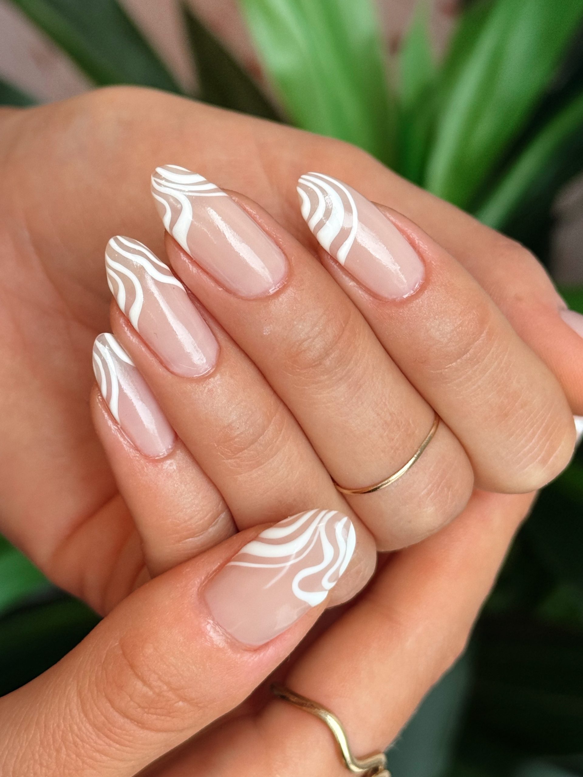 Nail Shape And Length E G Medium Almond Visual Idea Nail Shape And Length E G Medium Almond Visual Idea — White Nails