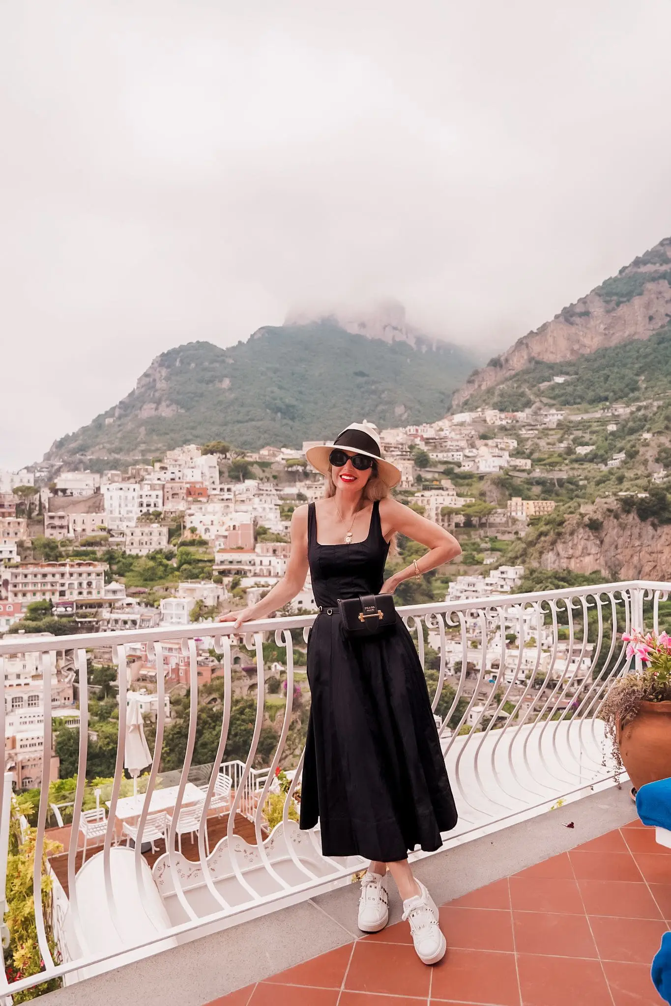 Flattering Fit-and-Flare Midi Dress for Casual Outings Flattering Fit-and-Flare Midi Dress for Casual Outings — Outfits for Pear Shape