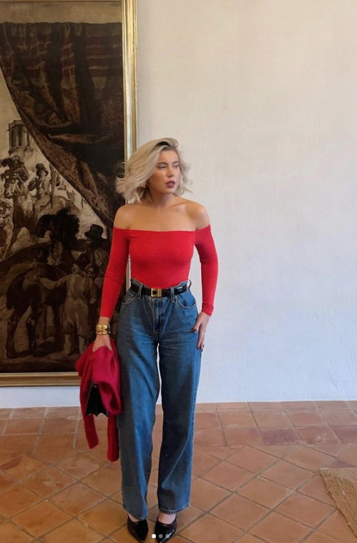 Red Off-the-Shoulder Top with Wide-Leg Jeans and Heels Red Off-the-Shoulder Top with Wide-Leg Jeans and Heels — Casual Date Night Outfits