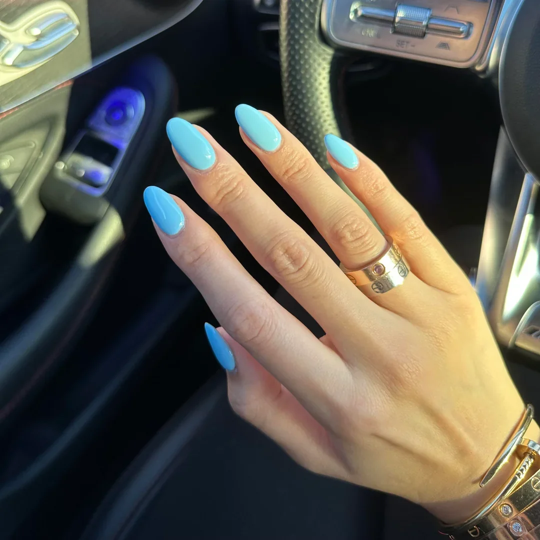 21 Popular Nail Colors For Modern Manicures That Instantly Elevate Your Look