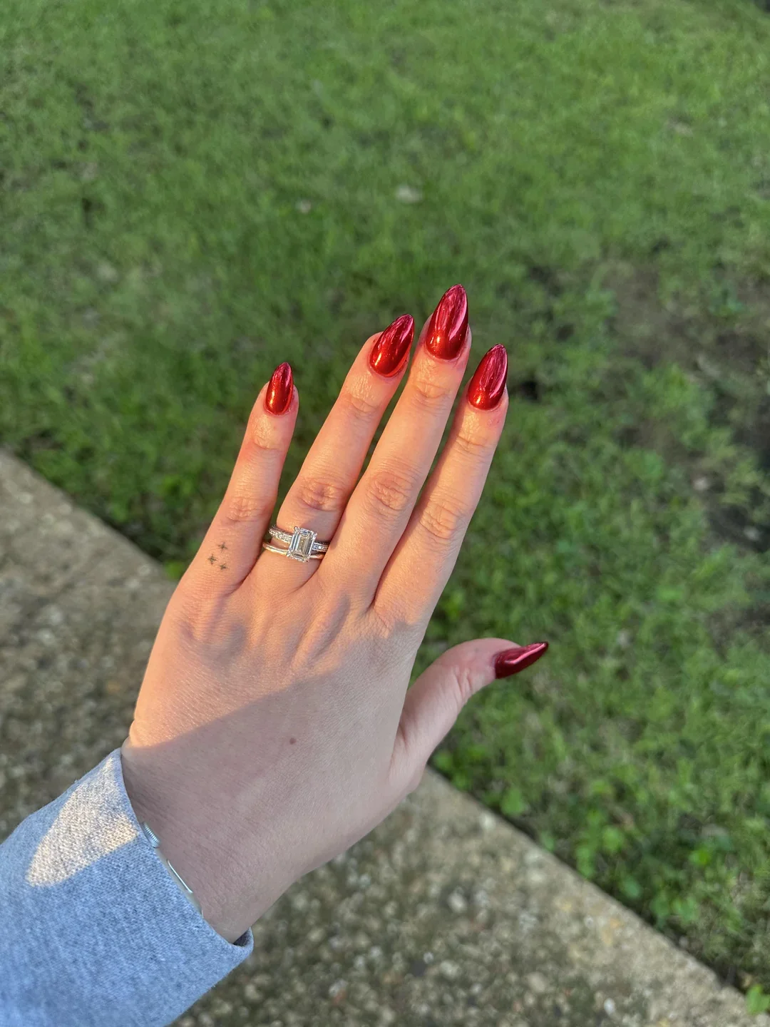23 Chrome Nails For Modern Elegant Manicure Looks