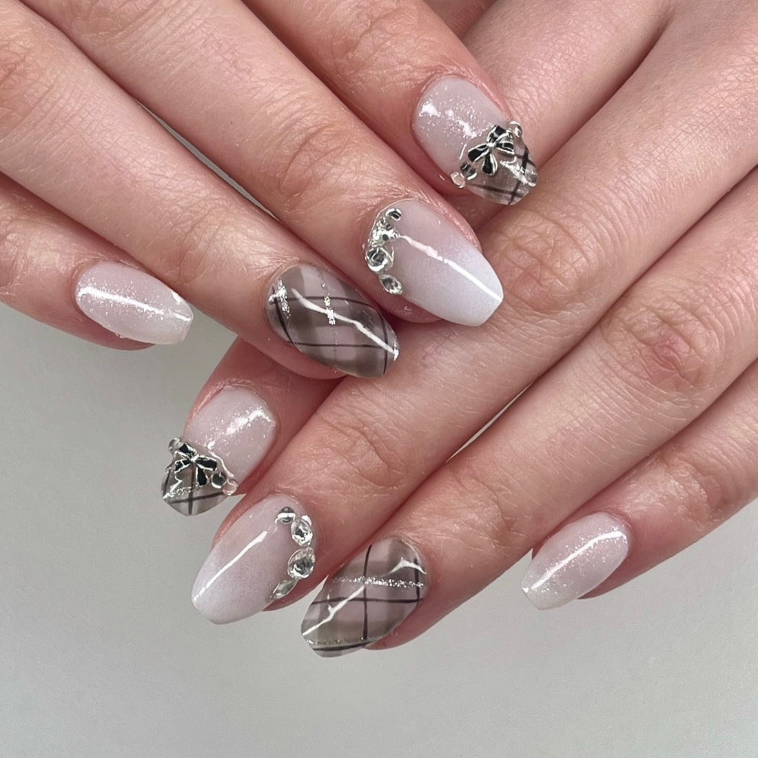 Plaid Gradient with Bow Charms Plaid Gradient with Bow Charms — Preppy Nails