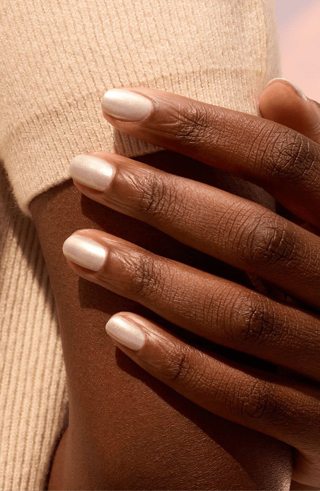 Short Oval Pearly Nude Nails — Pearl Nails