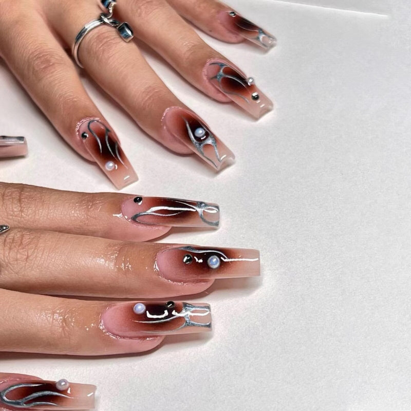 Everyday Visual Idea Everyday Visual Idea — Goth Nails