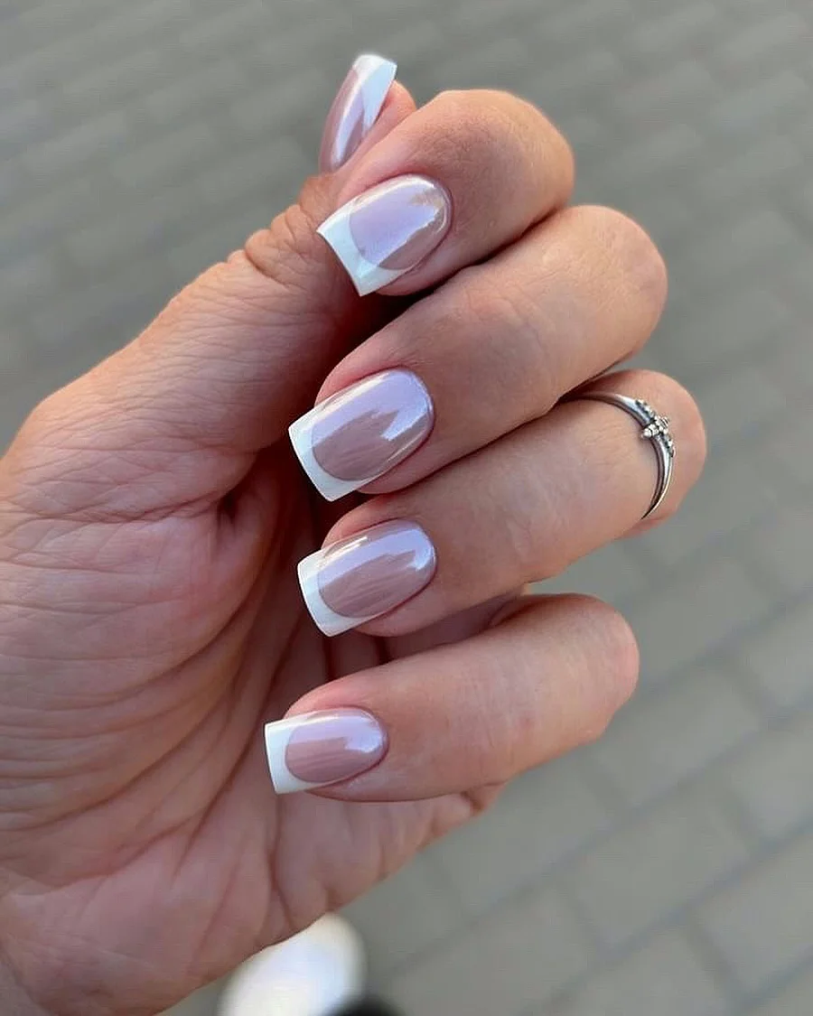 21 Pearl Powder Nails for a Chic and Elegant Manicure
