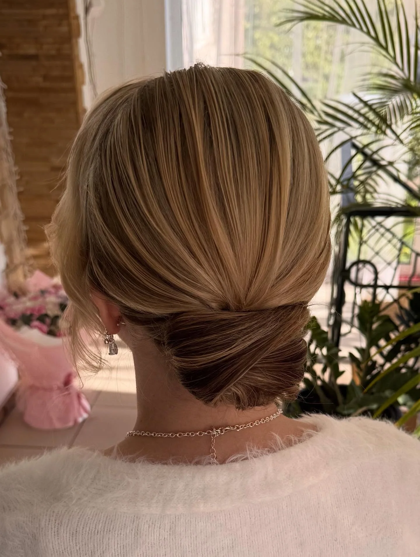 28 Easy Medium-Length Hairstyles for Women You’ll Want to Try