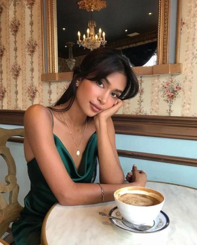 Curtain Bangs for Round Faces: 25 Flattering Ideas for 2026