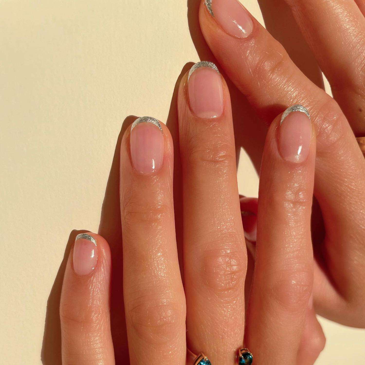 Glossy Silver French Tips on Short Ovals Glossy Silver French Tips on Short Ovals — Chrome French Tip Nails