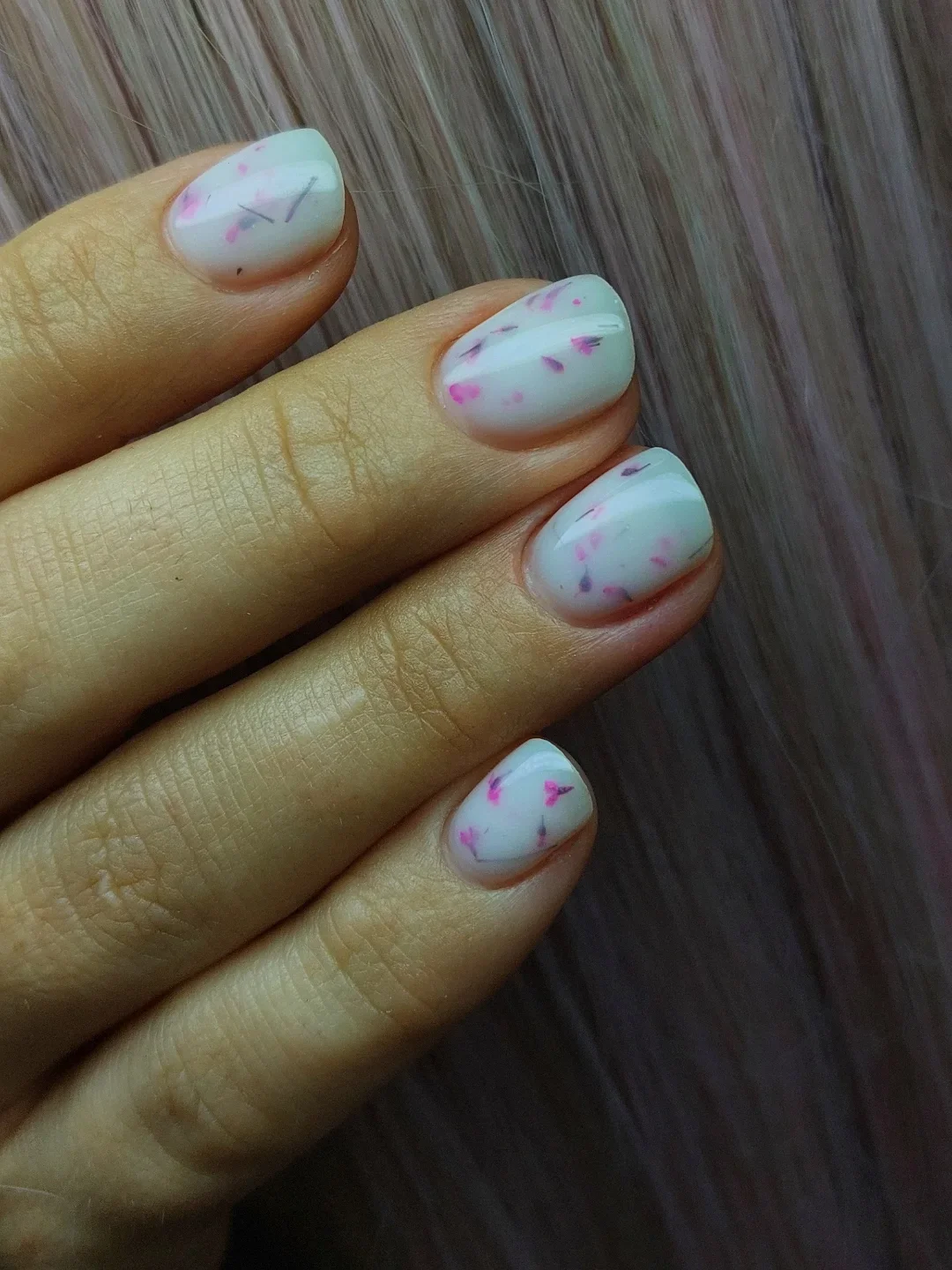 30 Elegant Milky Oval Nails With a Glossy Shine for a Timeless, Feminine Manicure Look