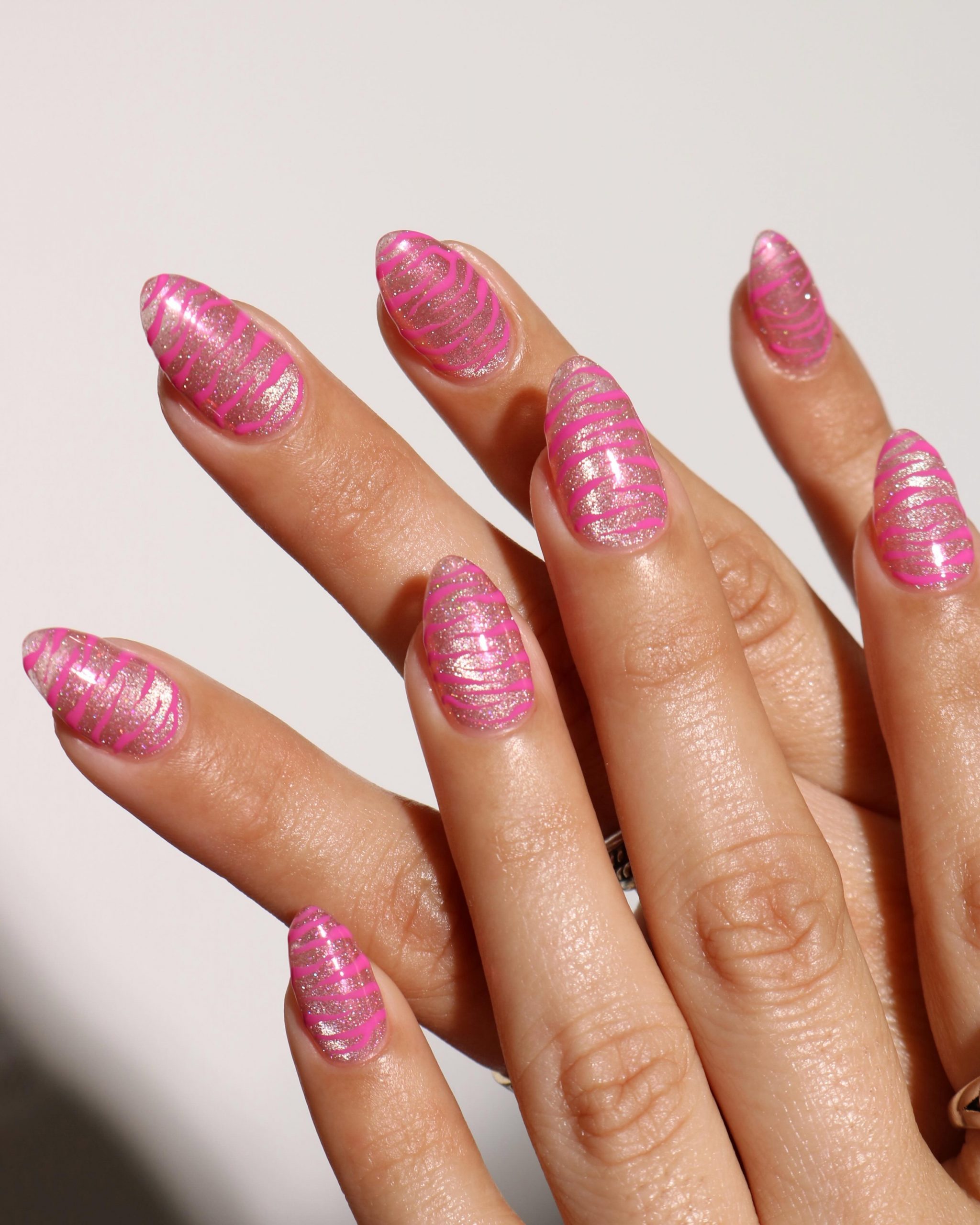 Glossy With Glitter Visual Idea — Nail Colors