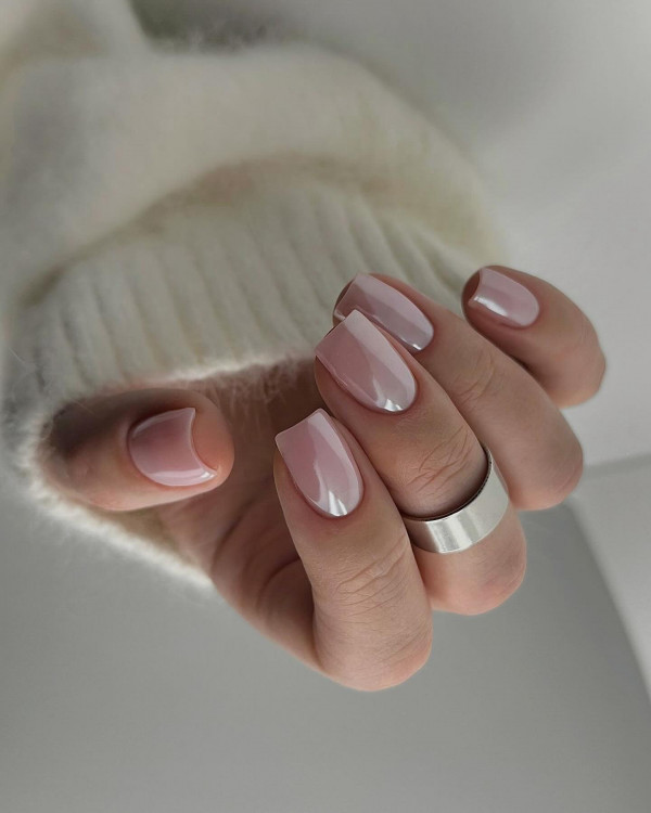 Pearlescent Shimmer Muted Pink — Classy Short Nails