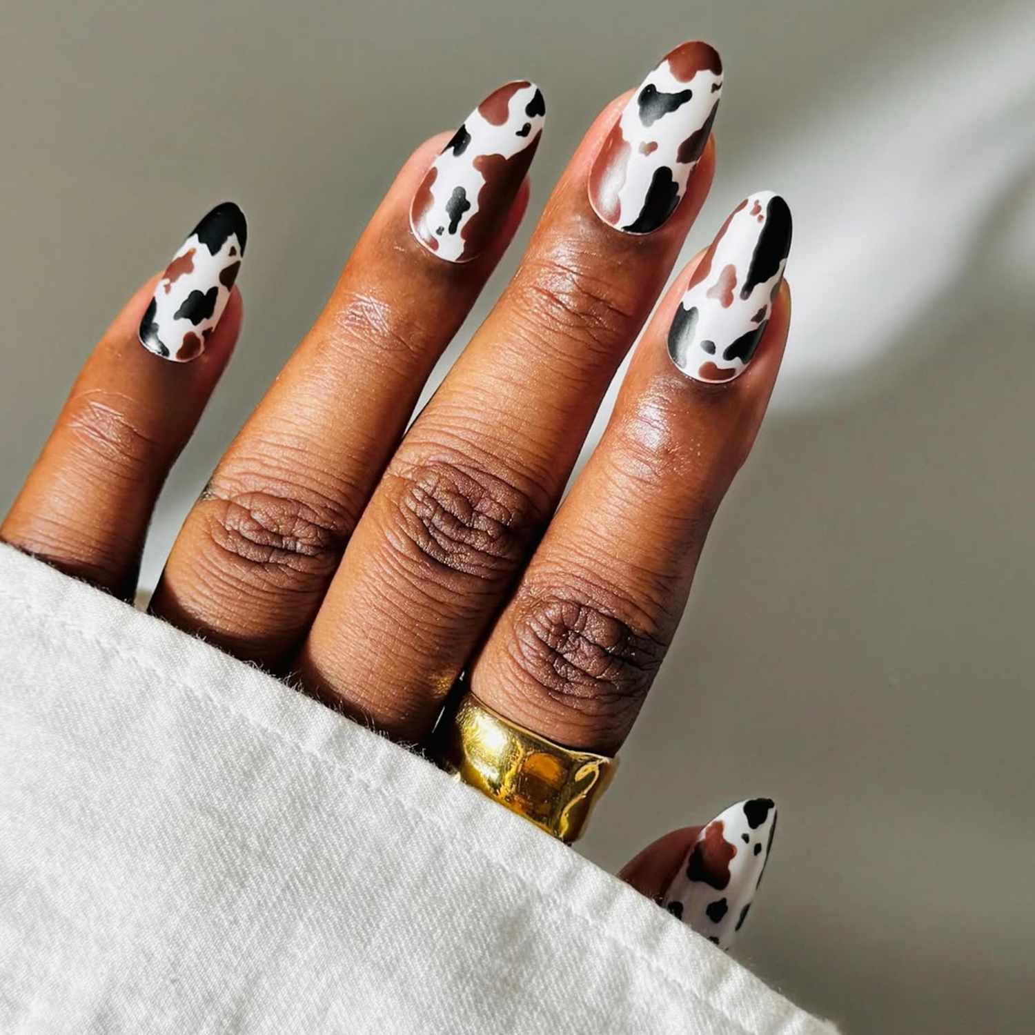 Medium Almond Multi-Colored Cow Print Medium Almond Multi-Colored Cow Print — Cow Print Nails