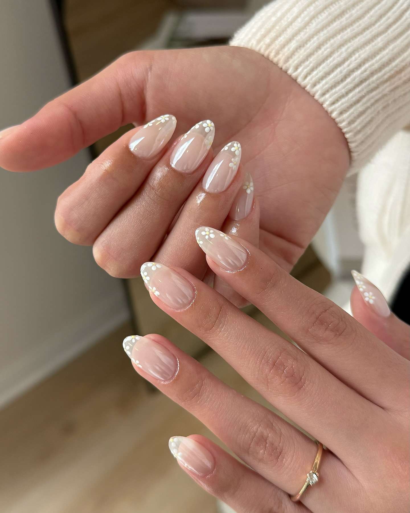 Subtle Champagne Pearlescent Almonds — Pearl Nails