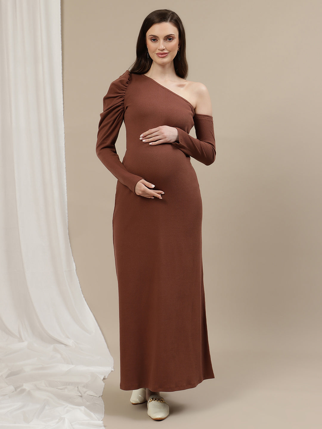 Pointed Toe Flats Outfit Idea — Maternity Photoshoot Outfits