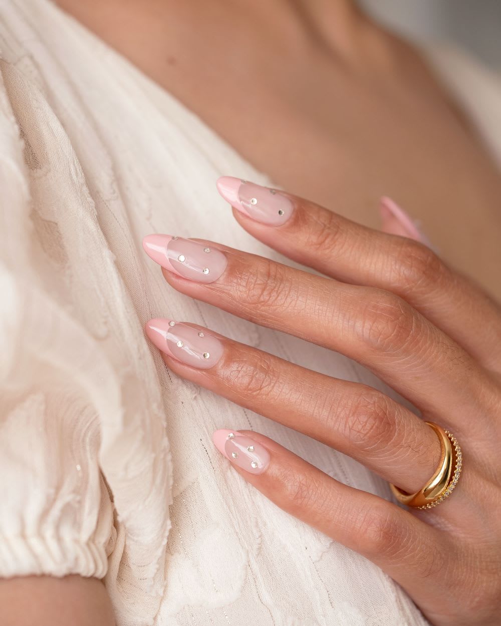 Visible Visual Idea Visible Visual Idea — Rhinestone Nails