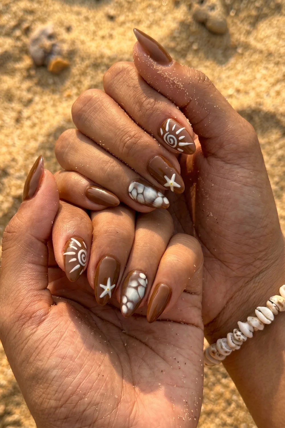 Brown Sun and Starfish Motifs — Beach Nails