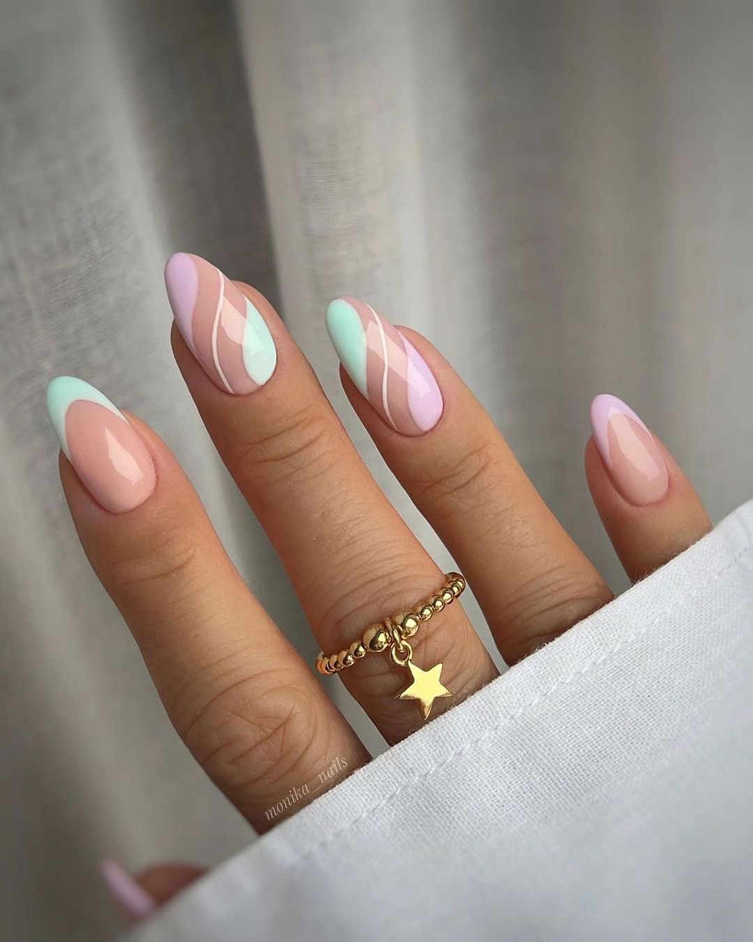 French Tips Wavy Lines On Accent Nails Visual Idea — Pastel Nails