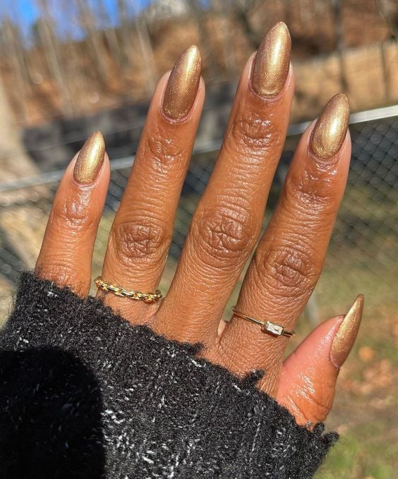 Rich Metallic Gold Oval Nails Rich Metallic Gold Oval Nails — Gold Nails