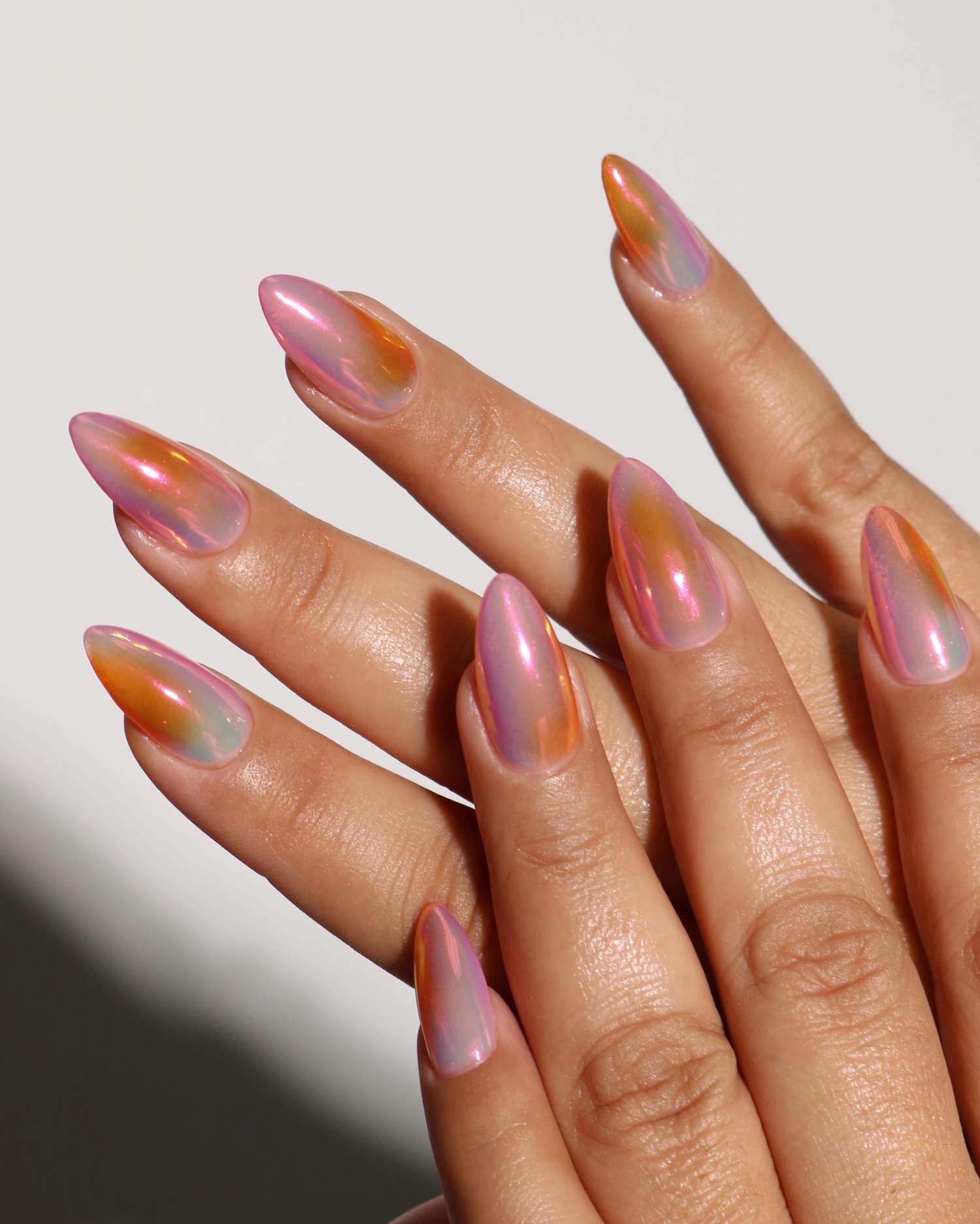 Iridescent Chrome Shifting Aura Almonds — Aura Nails