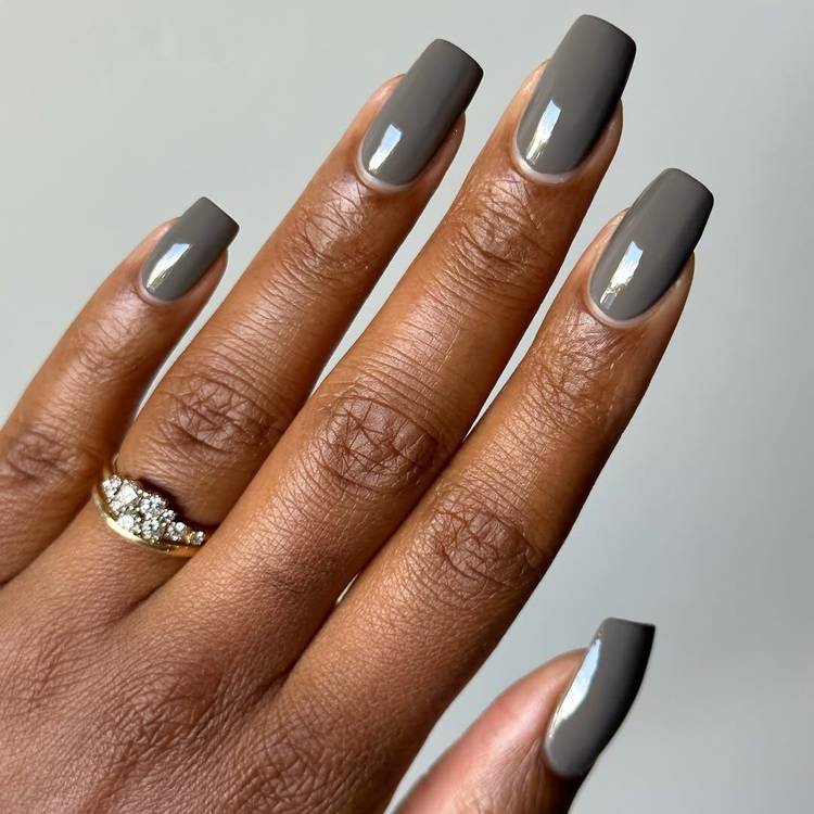 Classic Neutral Medium Gray Glossy Nails Classic Neutral Medium Gray Glossy Nails — Gray Nails