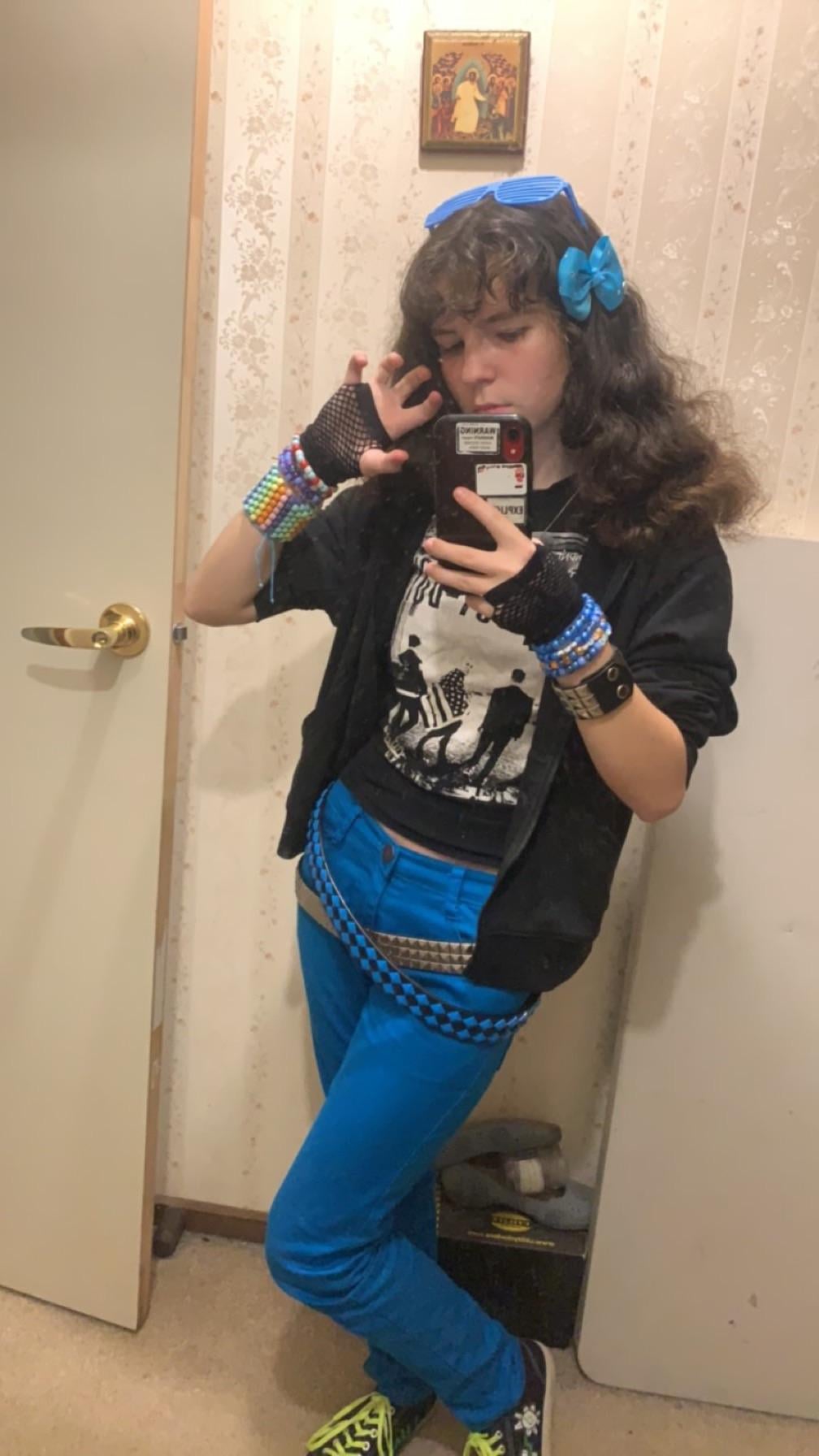 Black And White Patterned Sneakers Outfit Idea — Scene Outfits