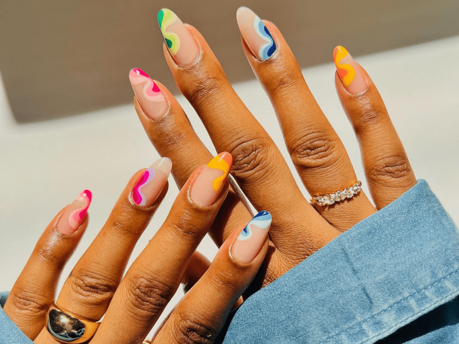Nude Wavy Lines Almond Nails Nude Wavy Lines Almond Nails — Birthday Nails