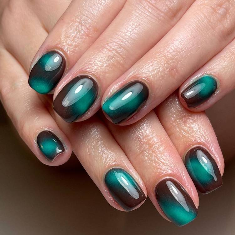 Emerald Green Cat-Eye Squoval Emerald Green Cat-Eye Squoval — Squoval Nails