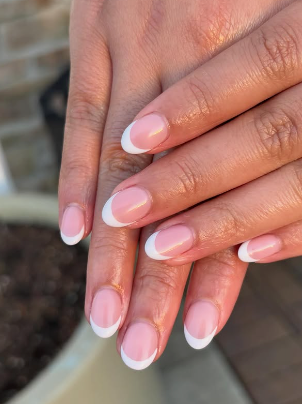 Timeless Classic French Round Nails Timeless Classic French Round Nails
