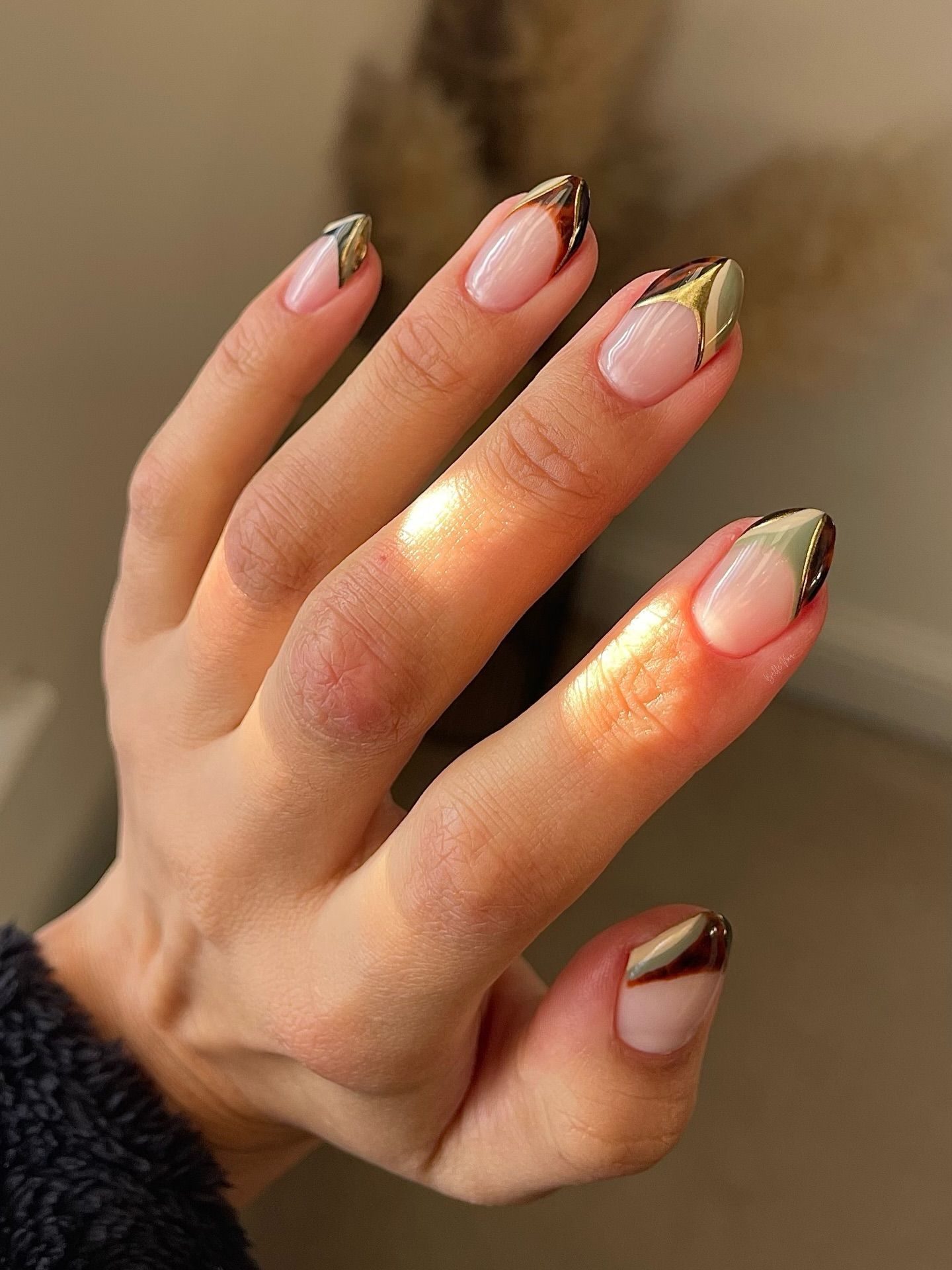 Glossy Metallic Visual Idea Glossy Metallic Visual Idea — Nail Trends