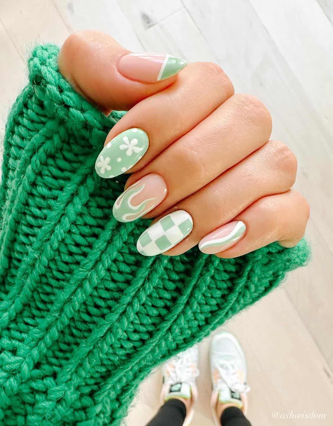 Visual Idea Visual Idea — Mint Green Nails