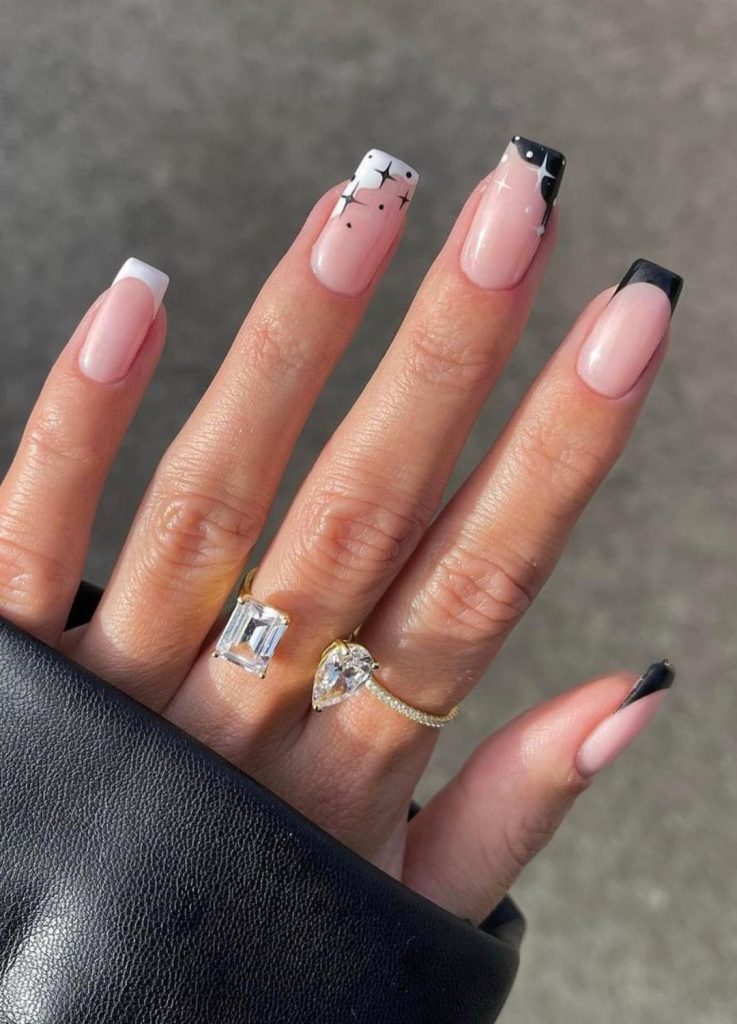 Mixed Black and White French Tips with Stars Mixed Black and White French Tips with Stars — Black French Tip Nails