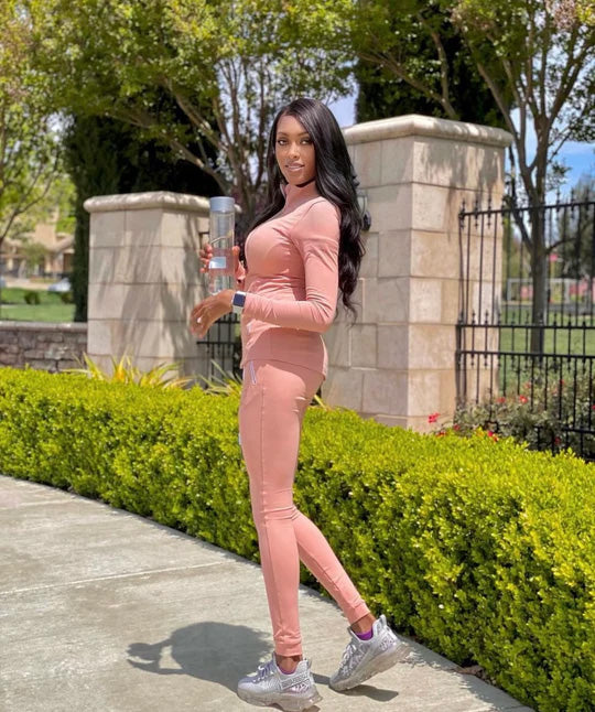 Monochromatic Pink Athleisure Set with Grey Sneakers Monochromatic Pink Athleisure Set with Grey Sneakers — Athleisure Outfits