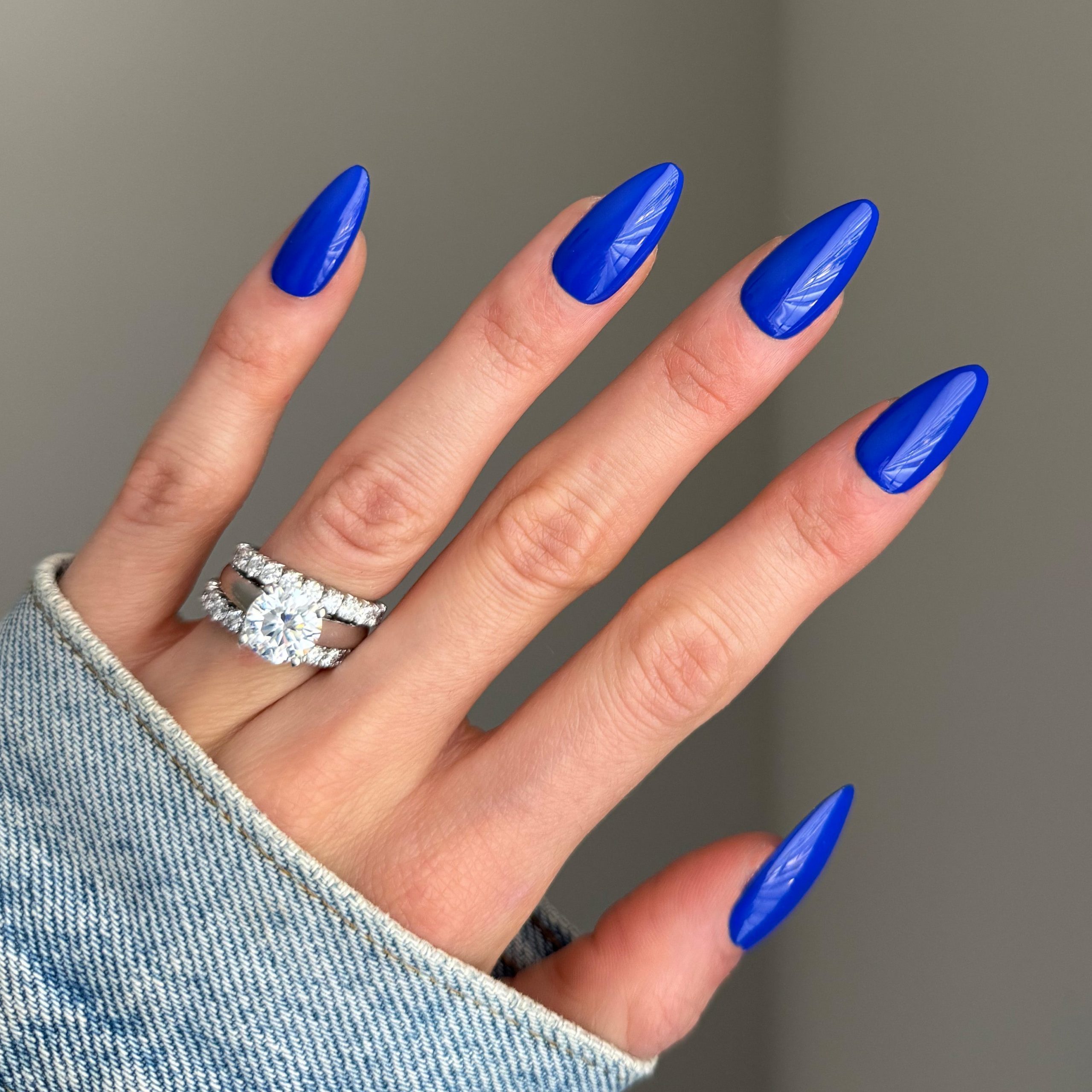 Rich Royal Blue Glossy Medium Stiletto Nails Rich Royal Blue Glossy Medium Stiletto Nails — Royal Blue Nails