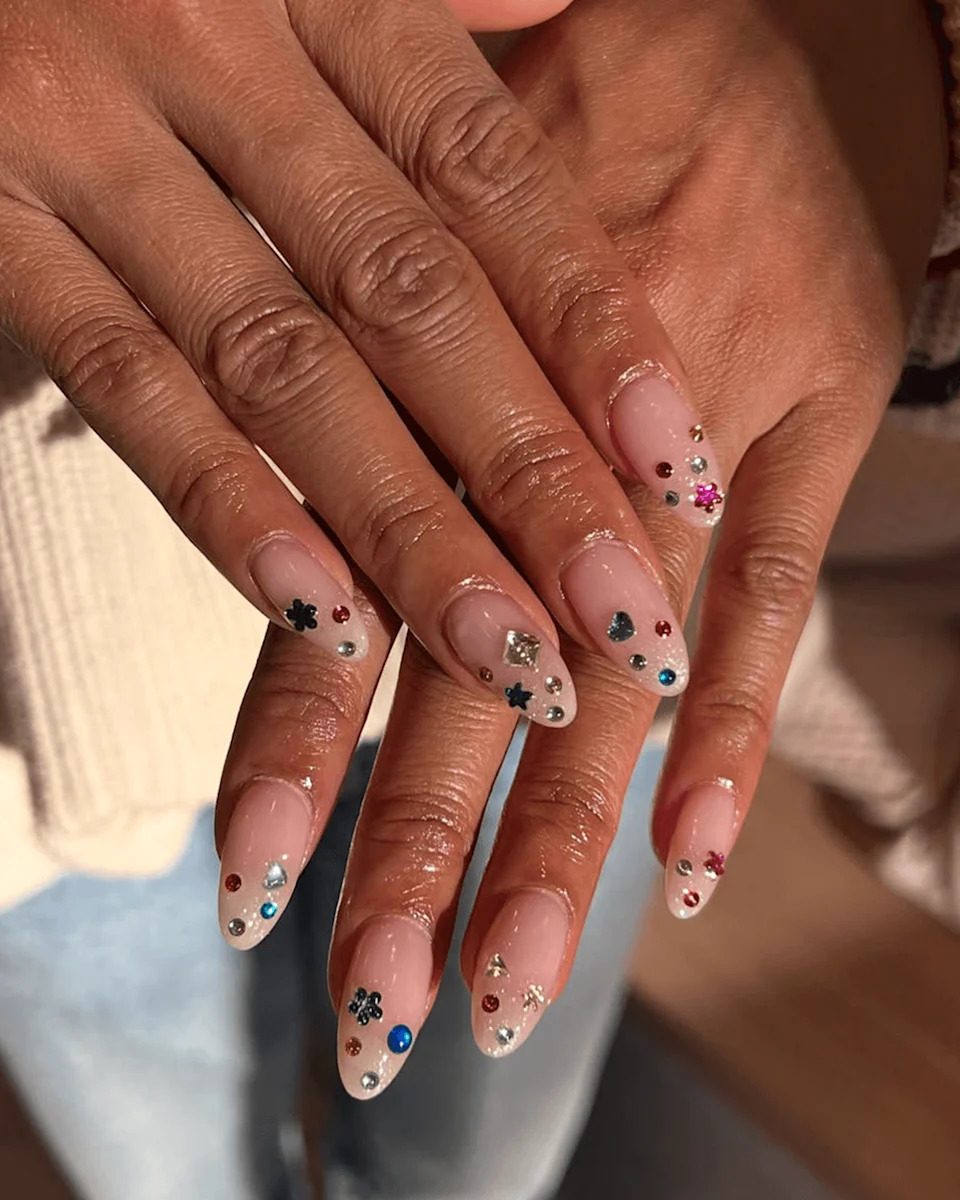 Casual Visual Idea Casual Visual Idea — Rhinestone Nails