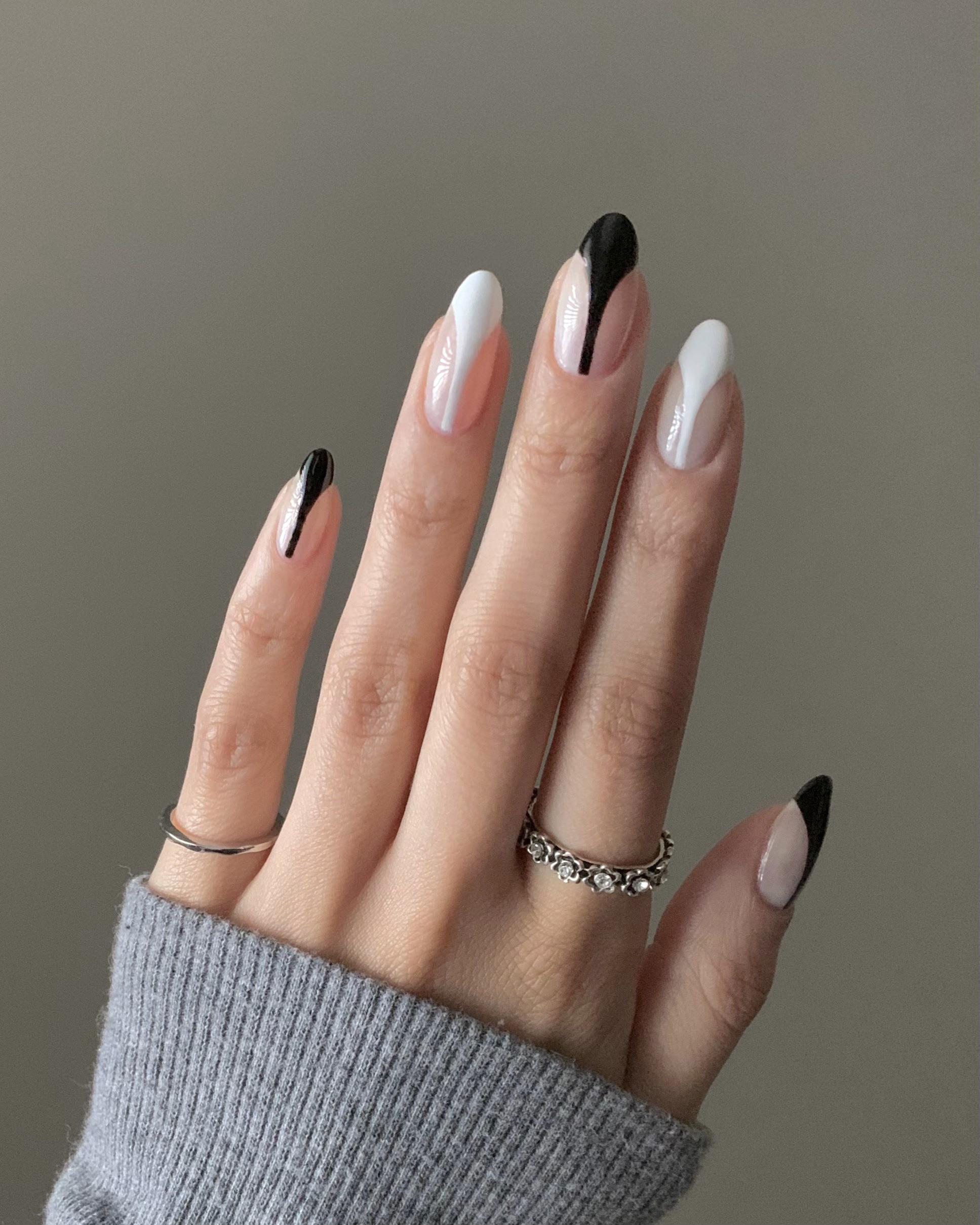Abstract Black and White Waves Abstract Black and White Waves — Negative Space Nails