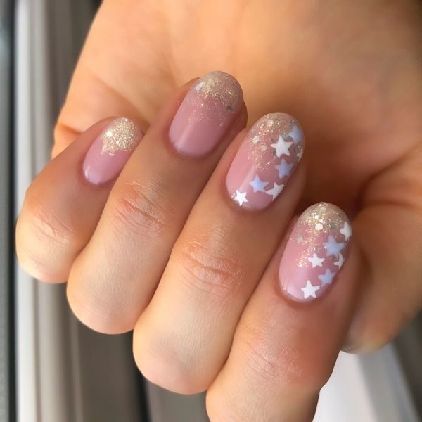 Pale Pink Star Cutout Glitter Fade Nails Pale Pink Star Cutout Glitter Fade Nails — Star Nails