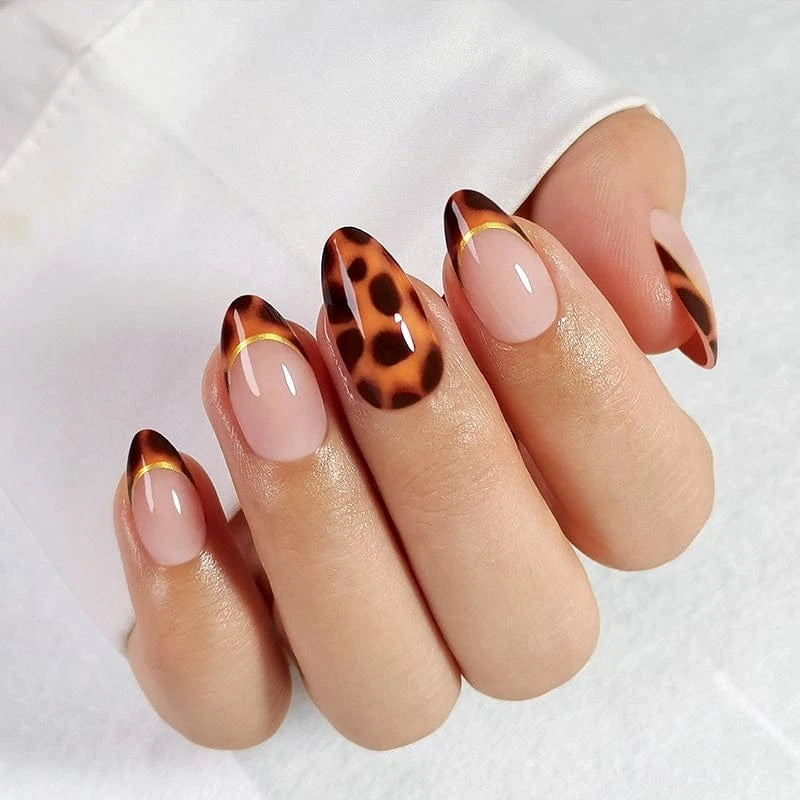 Tortoise Shell French Tips with Gold Line Tortoise Shell French Tips with Gold Line — Tortoise Shell Nails
