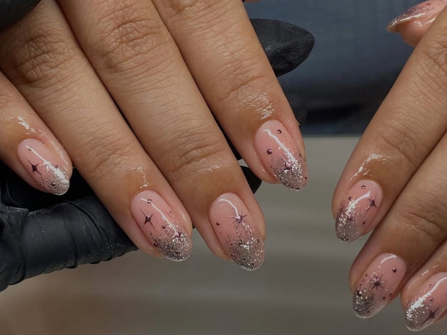 Visible Visual Idea — Glitter Nails