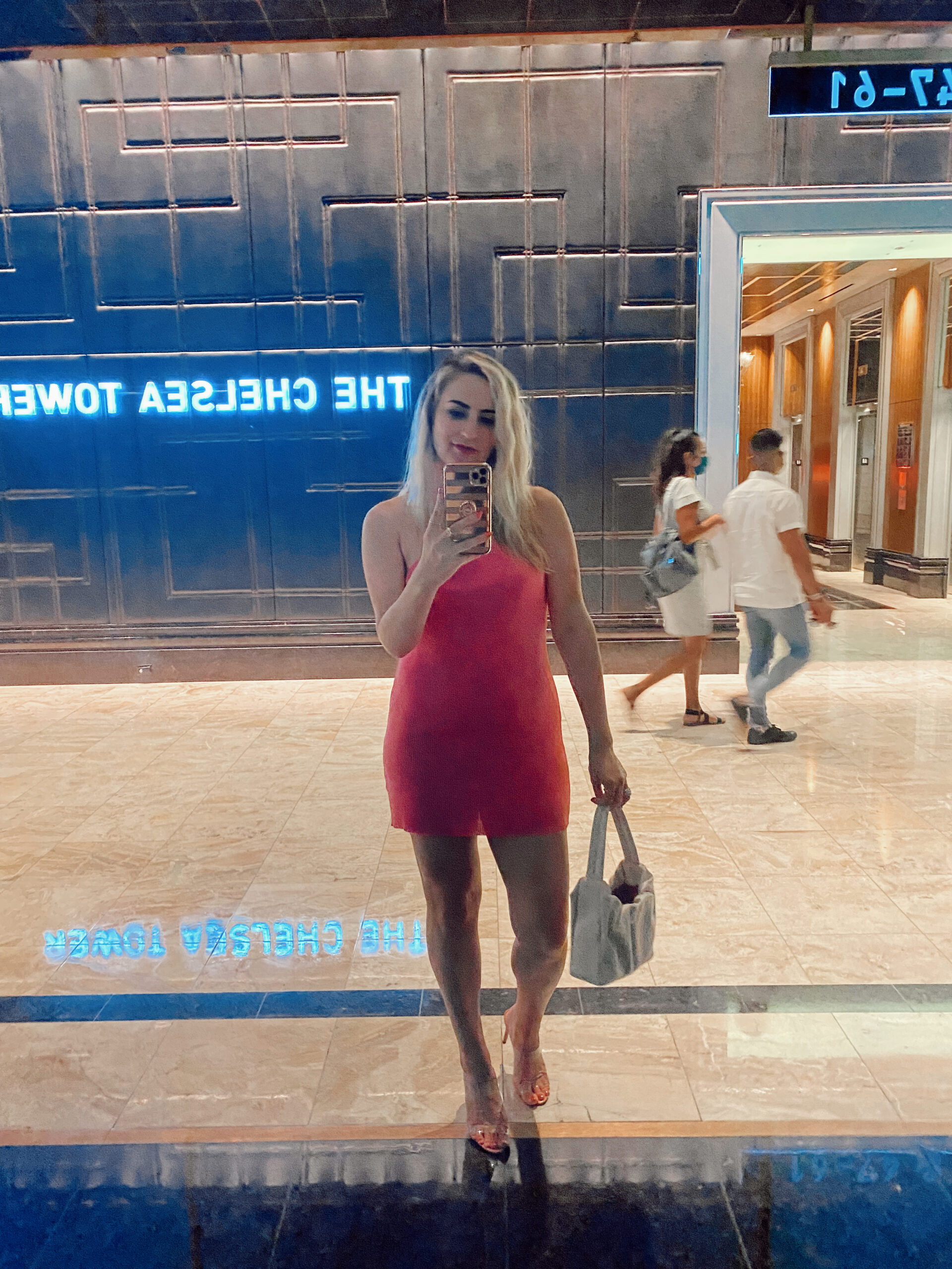Modern Vegas Casual: One-Shoulder Top and Wide-Leg Jeans — Vegas Outfits